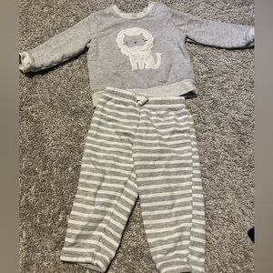 Carter's 18mo Matching Set with Lion Design